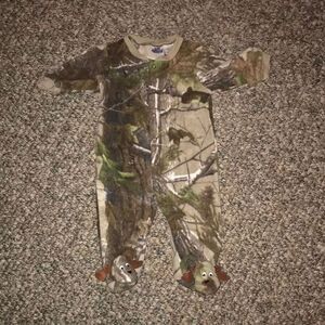 Lil Gamer Kids Wear Camouflage 12-18M Pajama One Piece With Feet